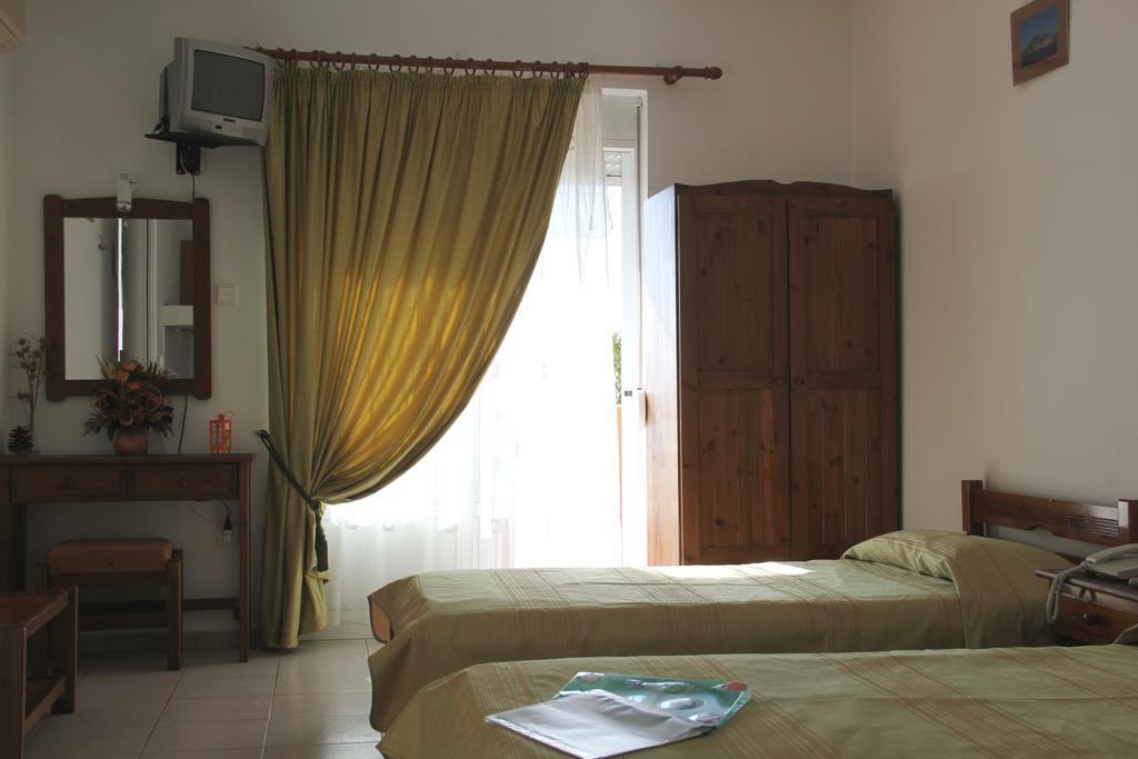 Maria Rooms Agia Ermioni Екстериор снимка